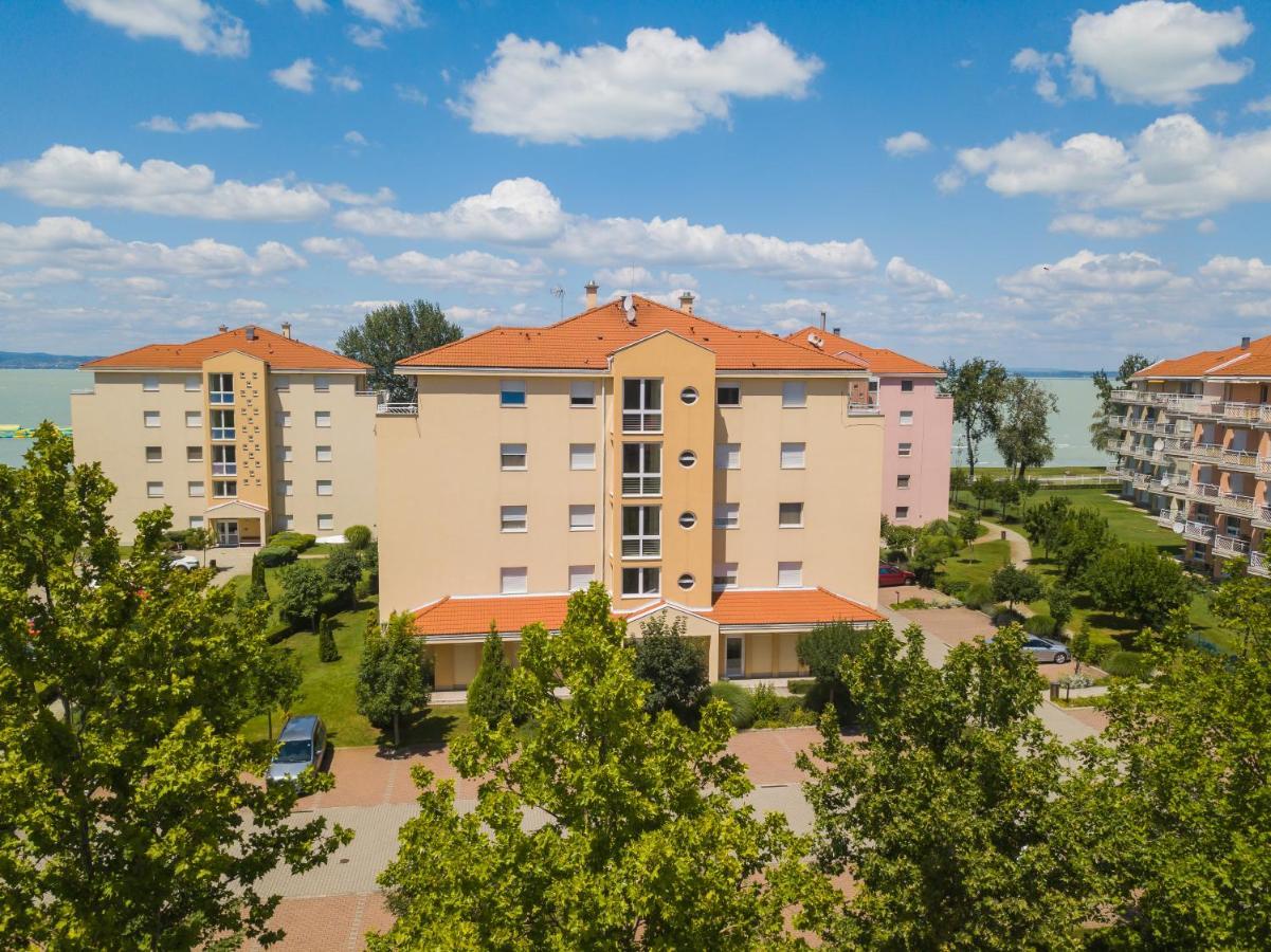 Myflat All-Season Apartment Siofok Luaran gambar
