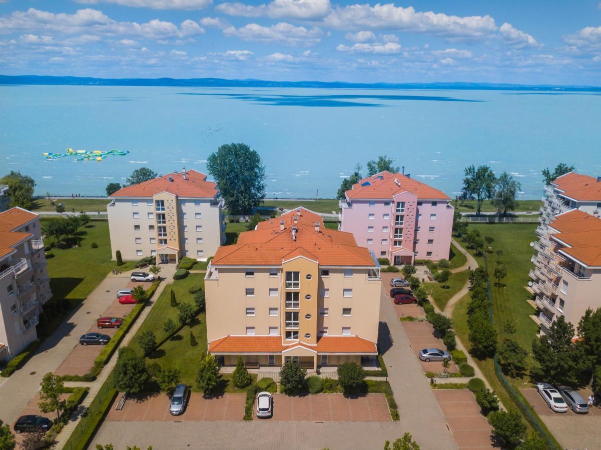Myflat All-Season Apartment Siofok Luaran gambar